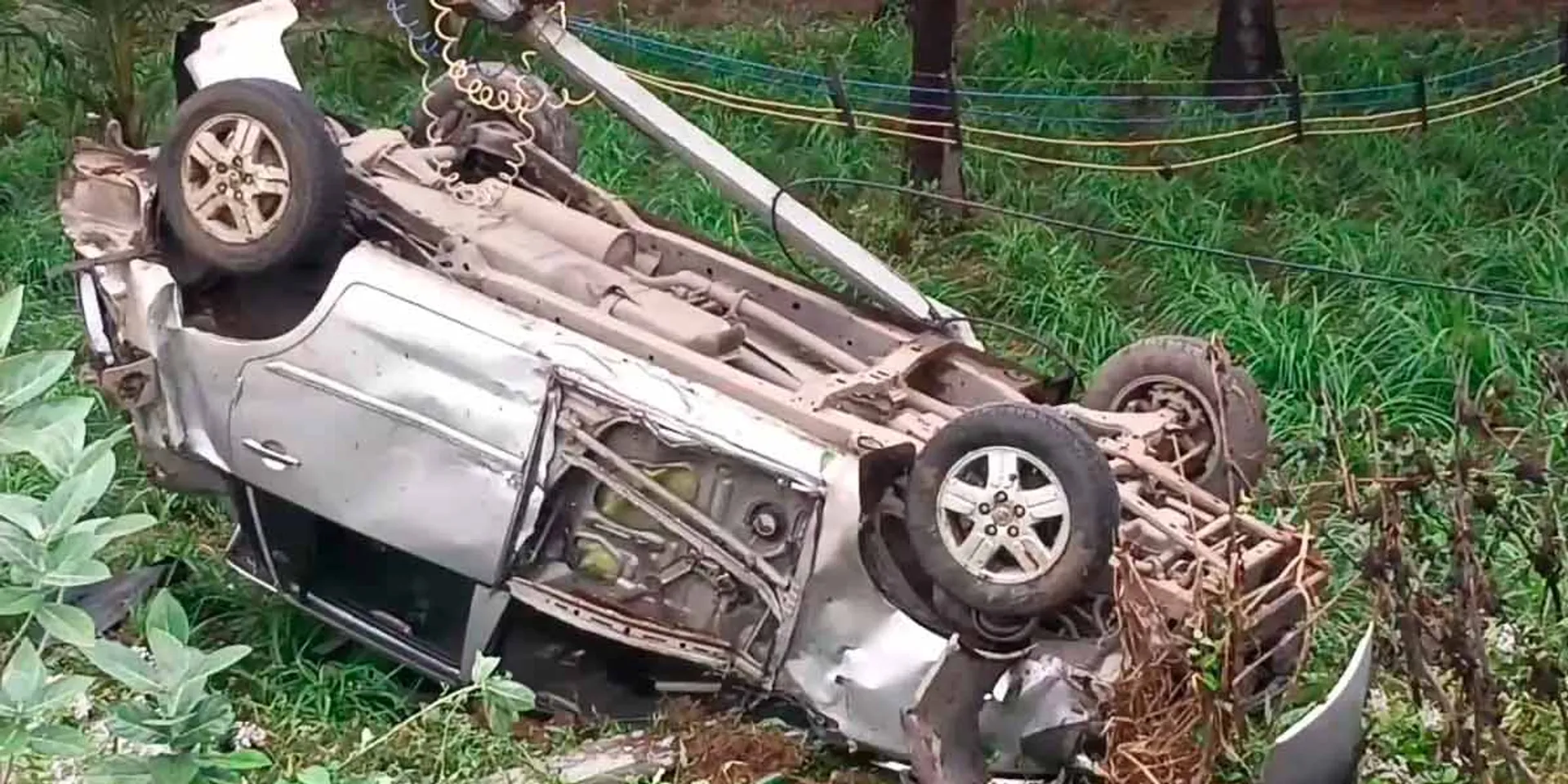 Accident involving a car hitting a power pole; 6 college students were injured