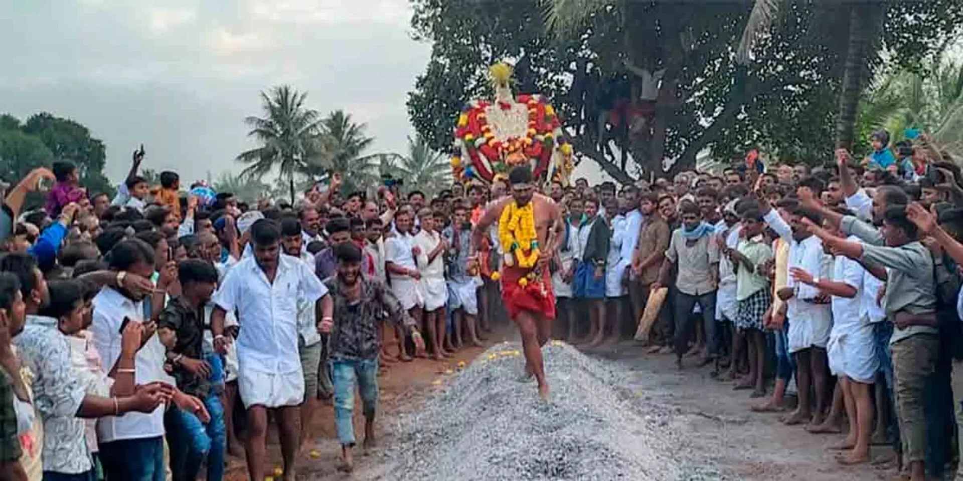 Matheswarasamy Temple Festival- Devotees from Tamil Nadu and Karnataka gathered