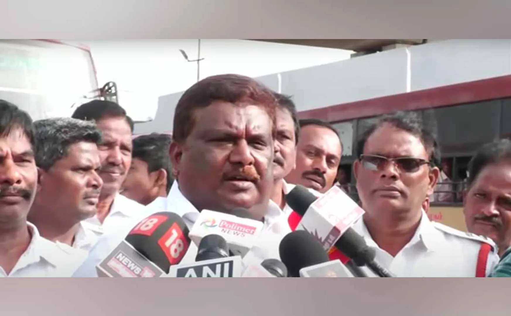 Buses are running without harm to passengers Minister Sivashankar