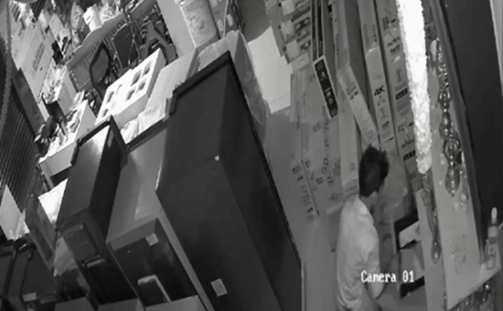 3 boys broke shop shutters and stole money in Vellore