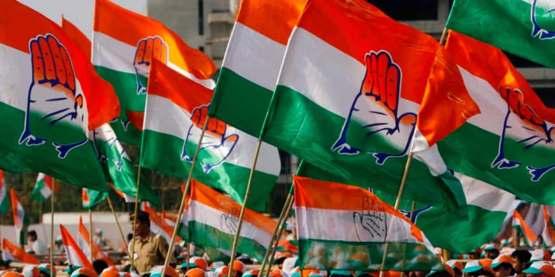 Former Congress MLA who has asked for internet time in AIADMK?