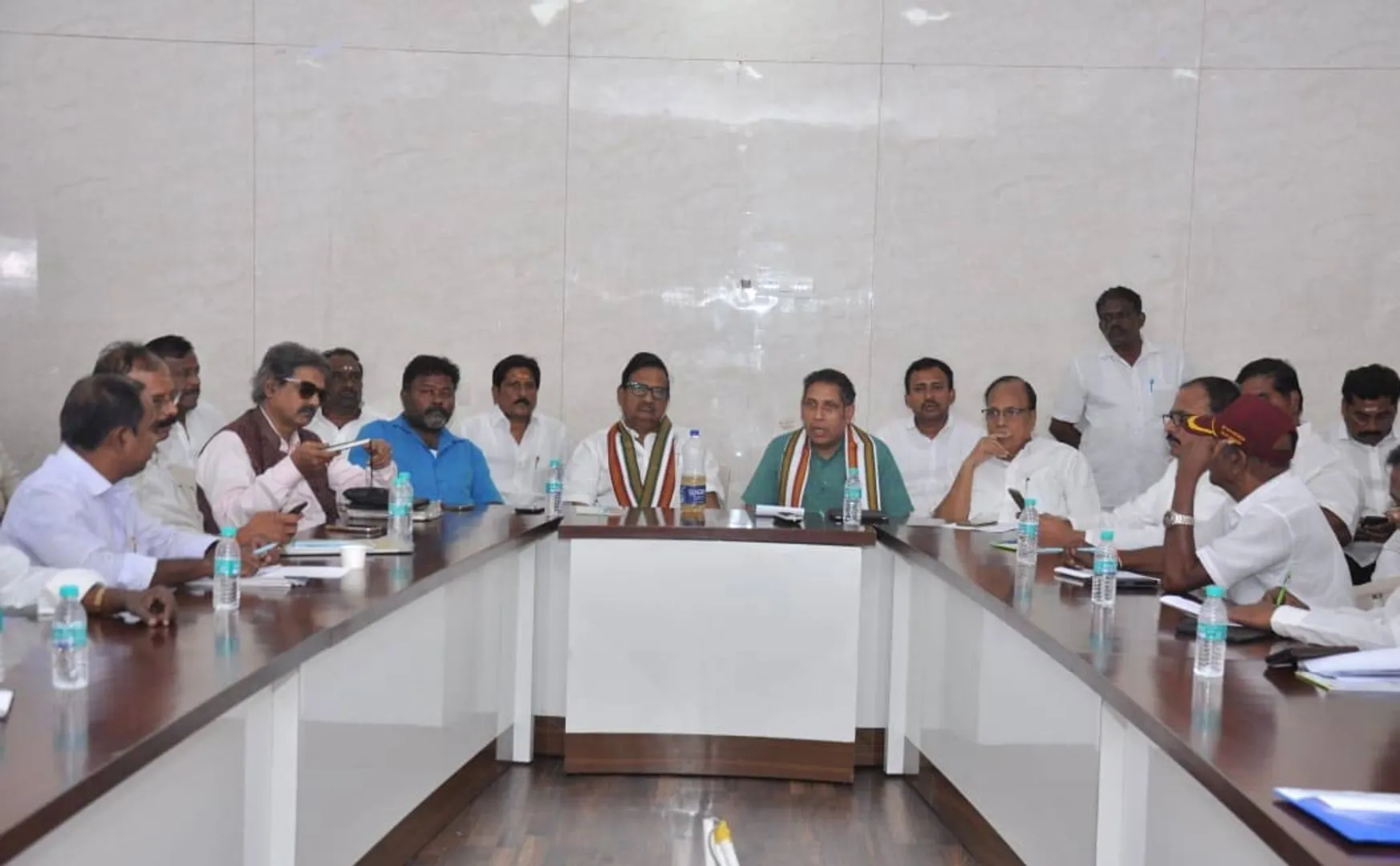 Congress consultative meeting chaired by Election Manifesto Committee Member (Pictures)