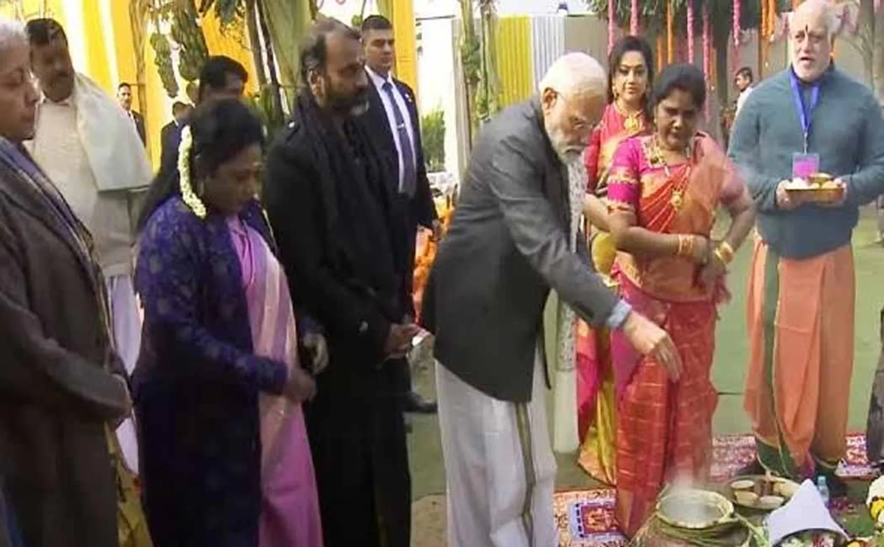Khushbu Cut at Modi's Pongal and Surprised BJP