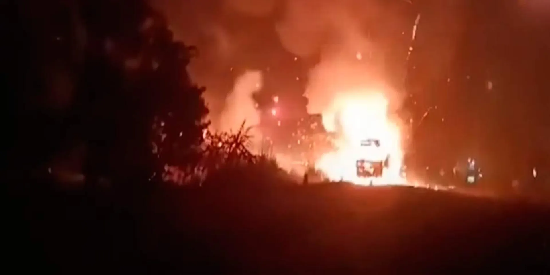 Sivakasi firecrackers burst before reaching Ayodhya; Exciting scenes have gone viral
