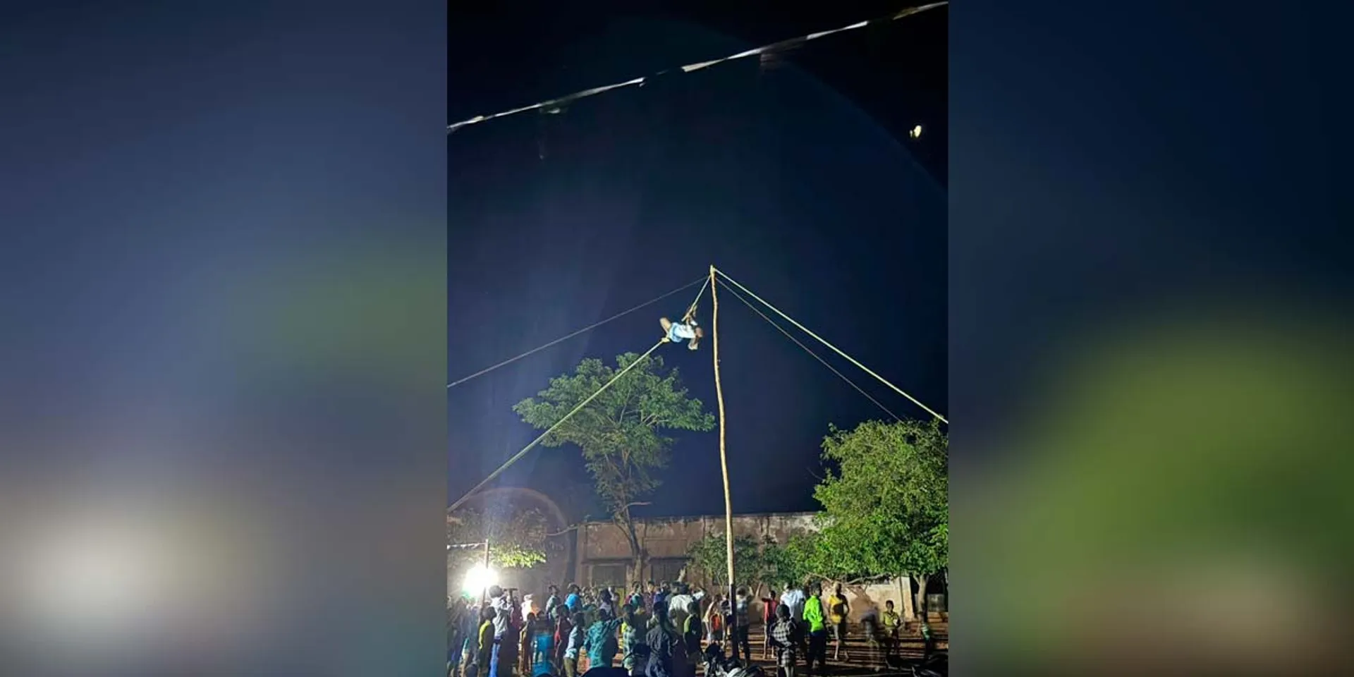 slippery tree climbing competition; Falling young man lose thier live