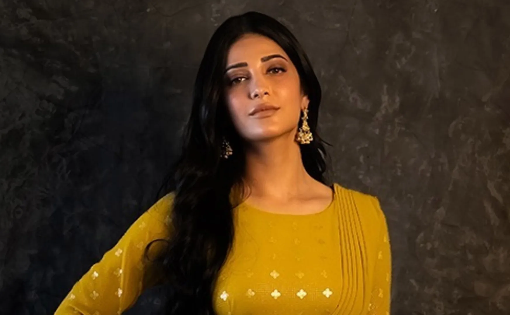 shruthi hassan in velu nachiyar biopic 
