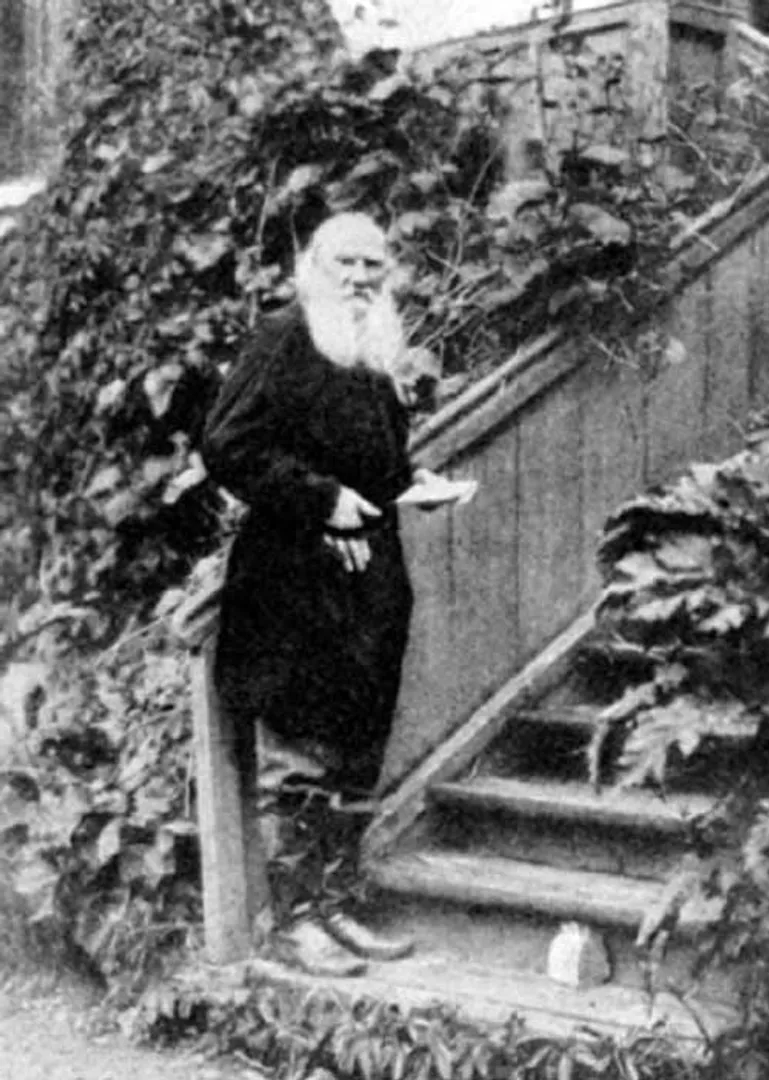 /idhalgal/eniya-utayam/dangerous-gas-liyo-tolstoy-tamil-sura