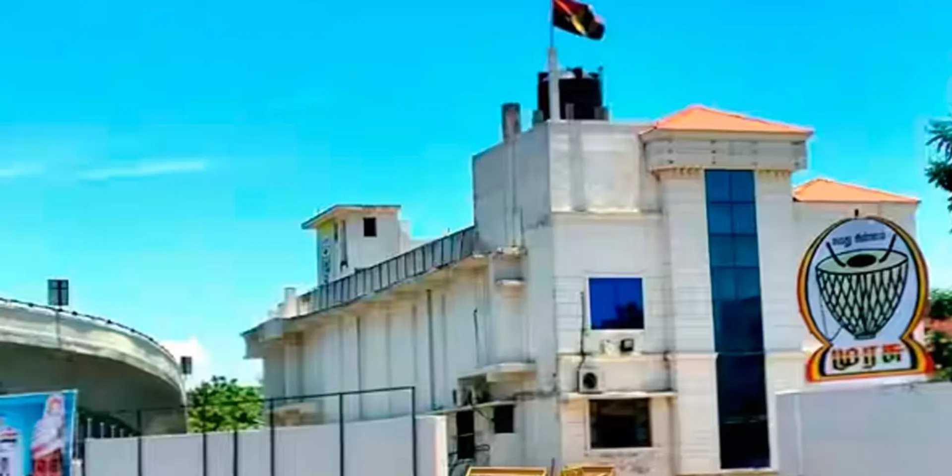 DMDK starts election talks