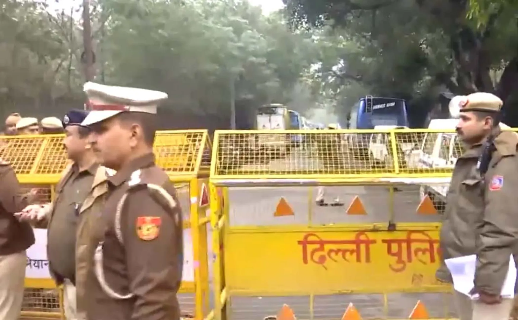 Protests intensify in Delhi and AAP MLAs under house arrest