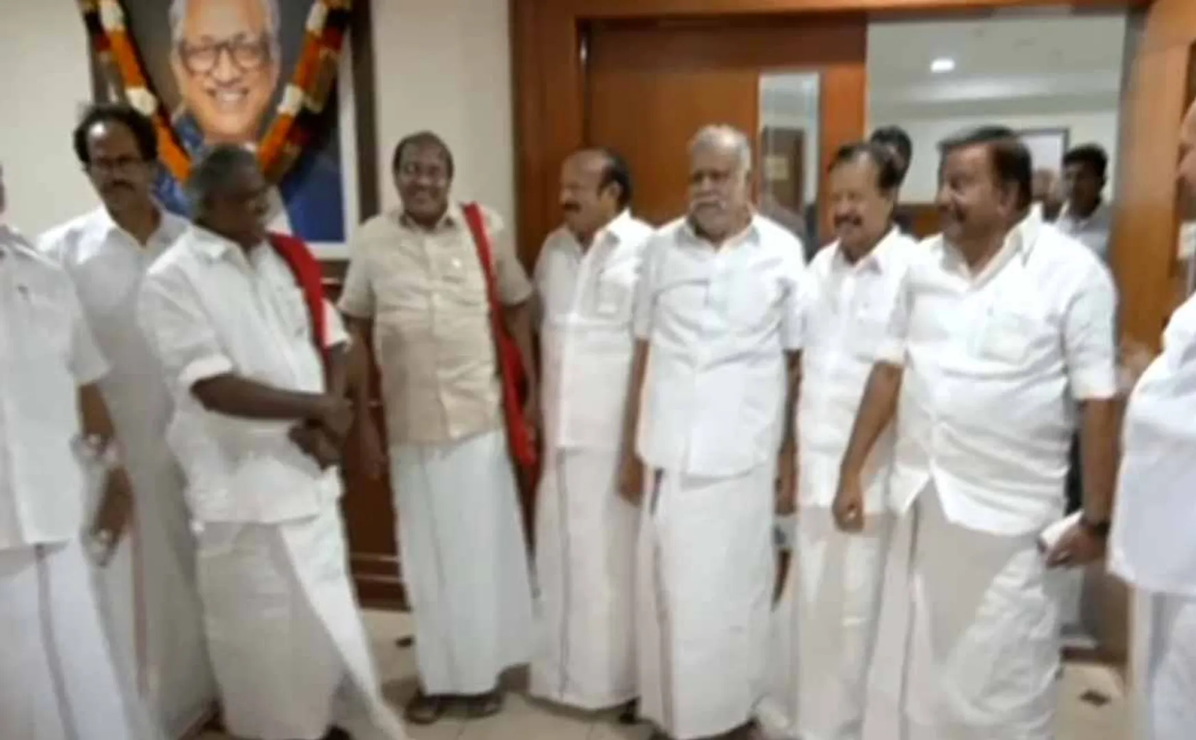 seat allocation Talks between the DMK and the Communist Party of India