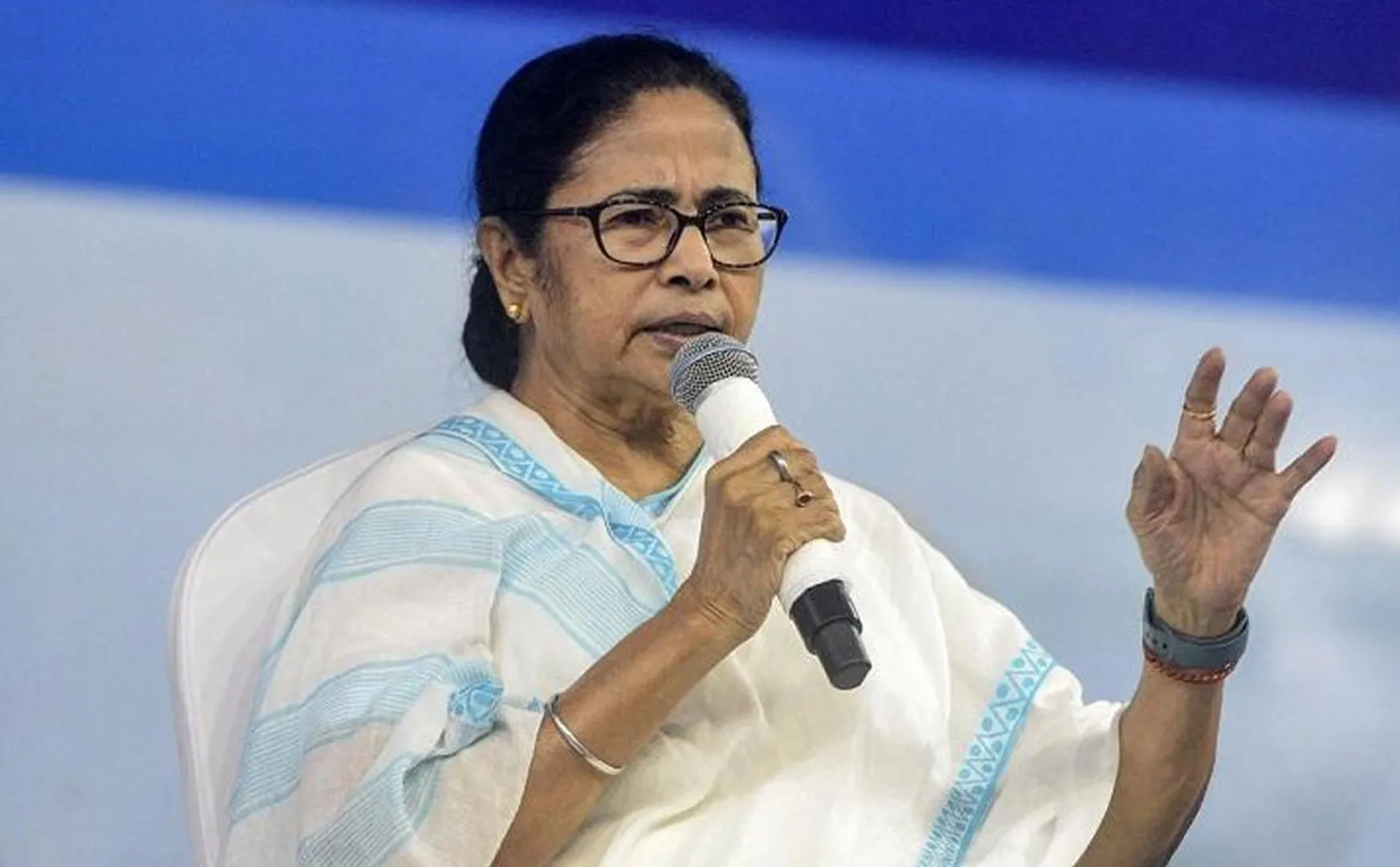 Mamata Banerjee challenge If Congress has guts win this constituency