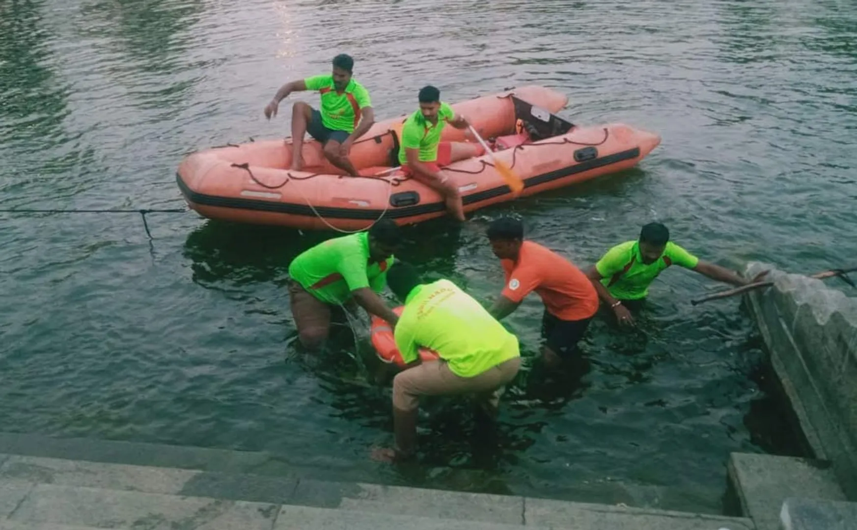 man who went to bathe in the Chidambaram temple pool drowned