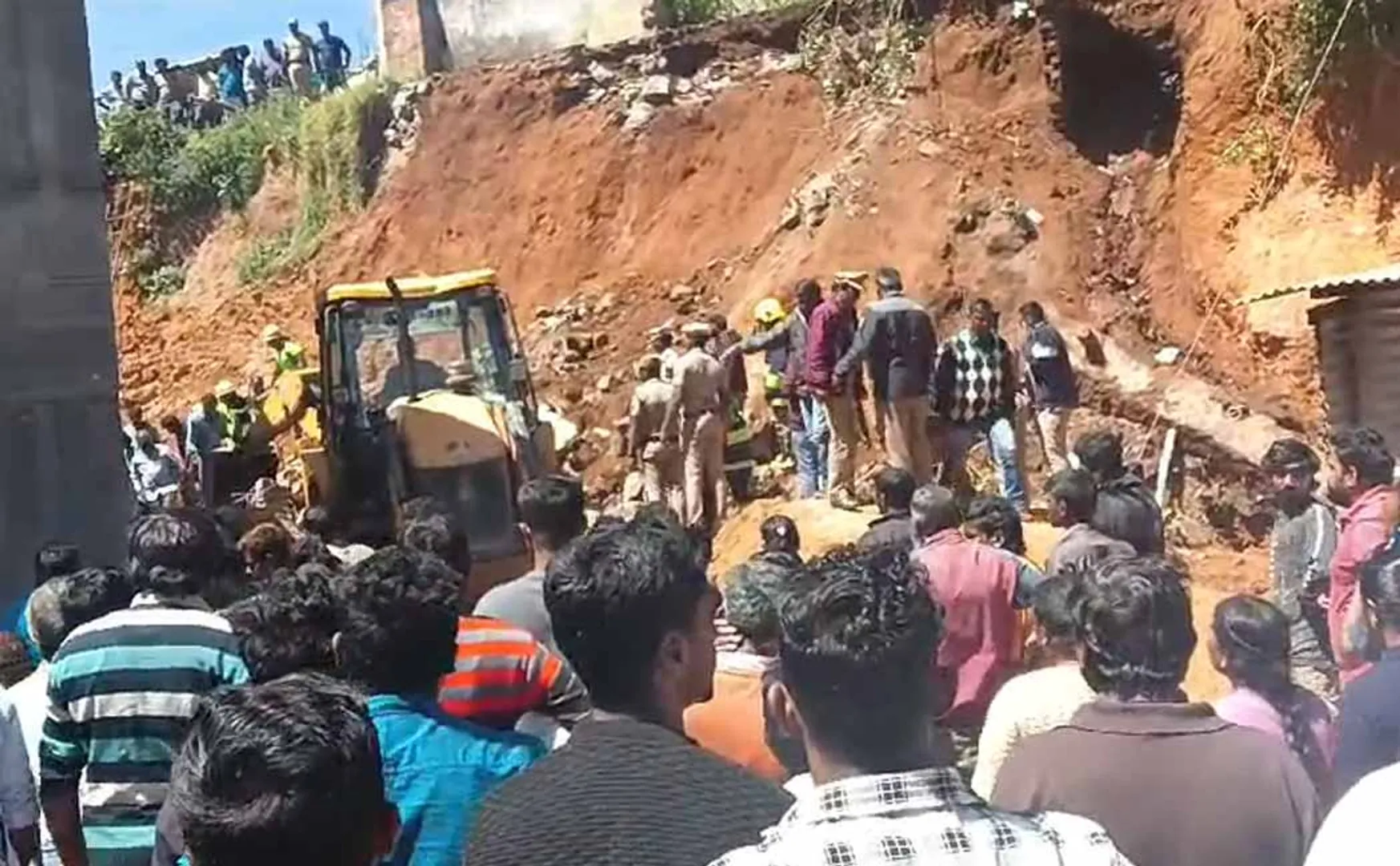 Landslides during construction Tragedy that 6 people incident