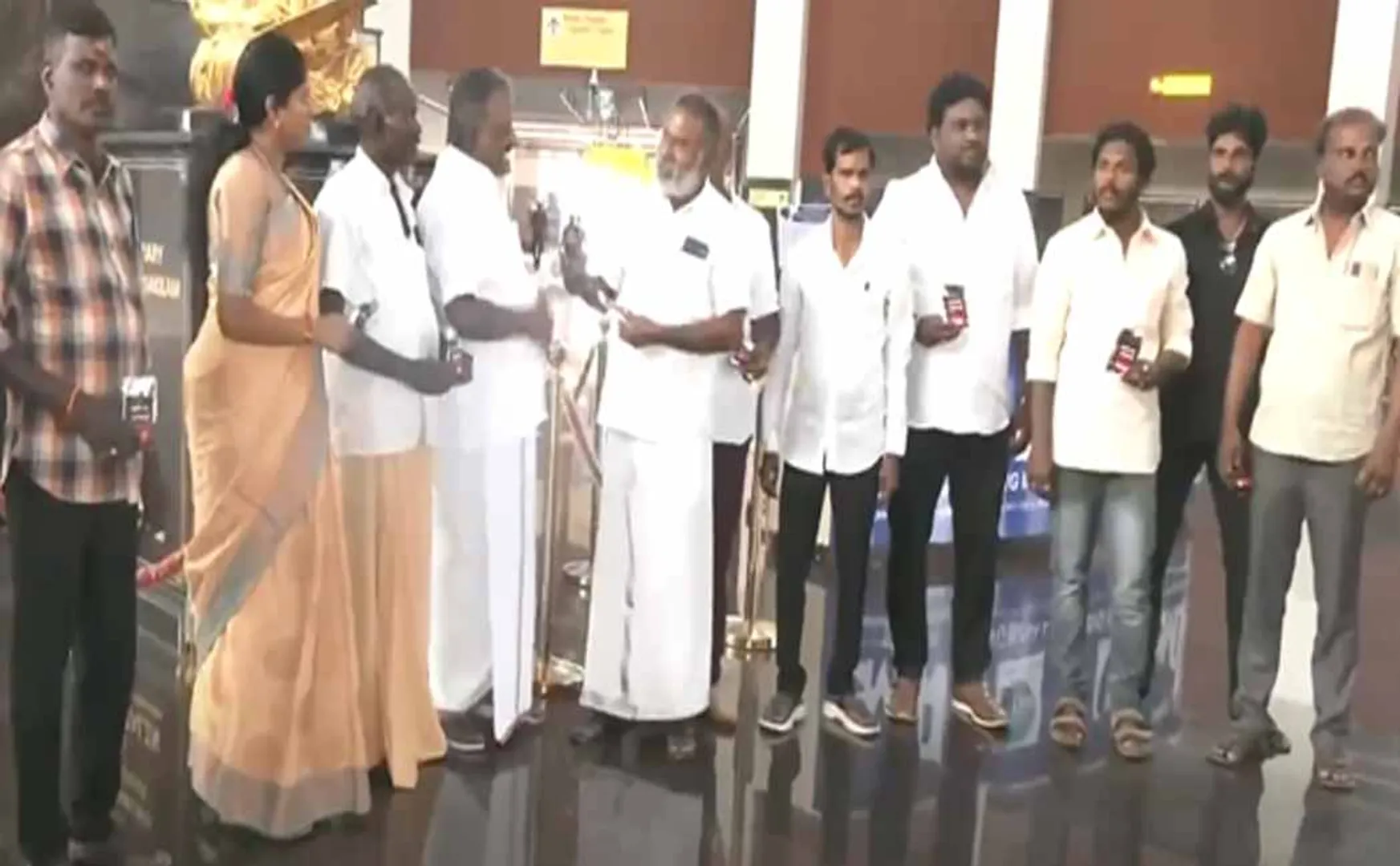 Discrimination in distribution of funds DMK protest against the central government