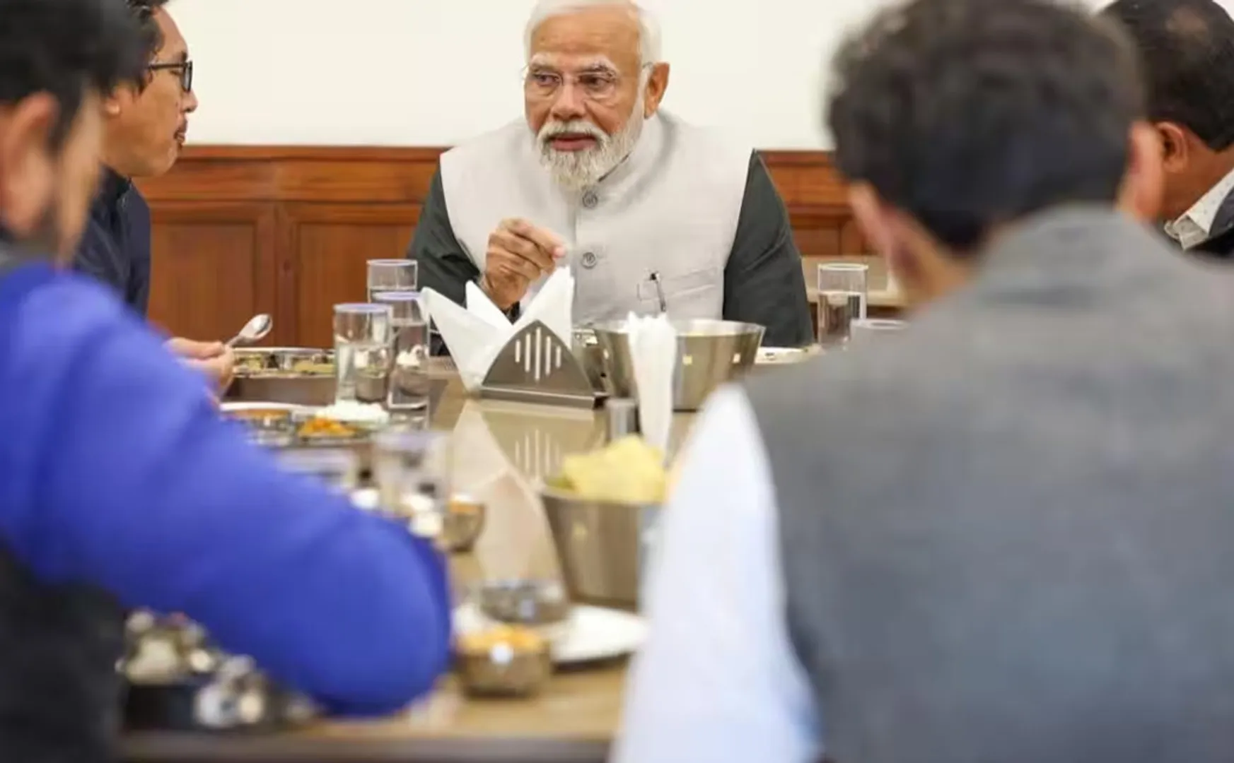 Prime Minister Modi had lunch with members of Parliament