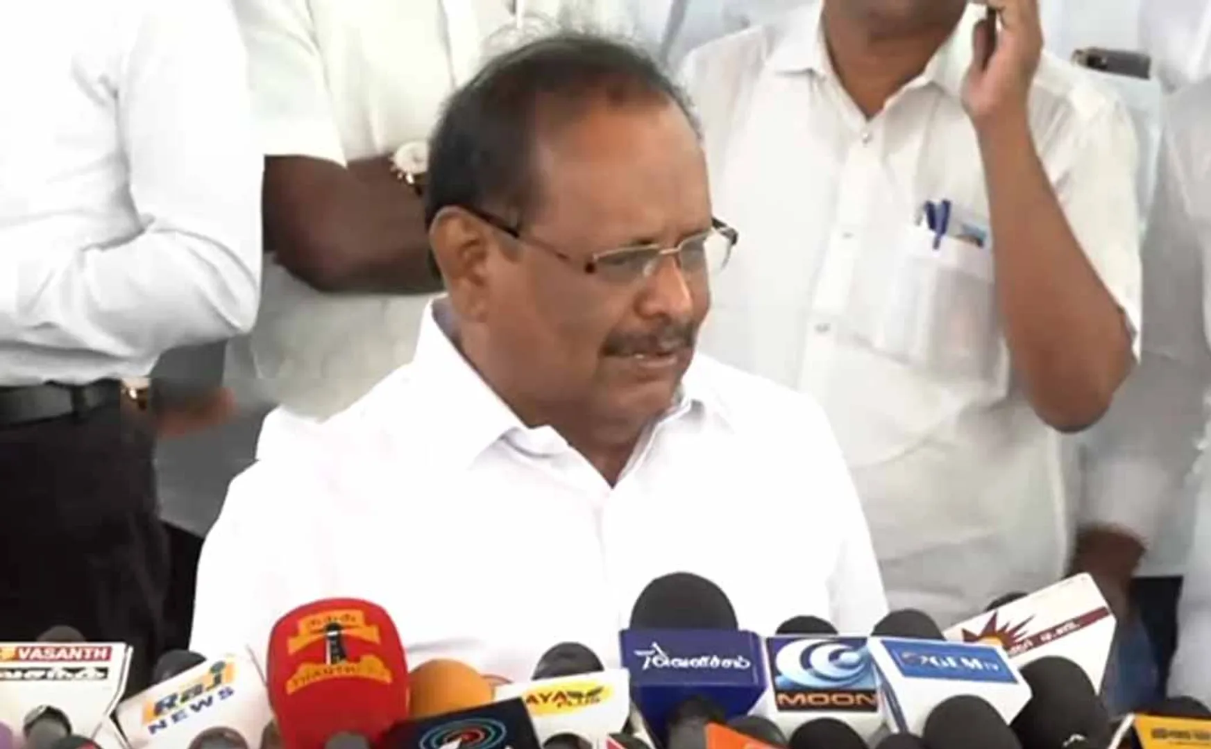 Edappadi Palaniswami will not criticize the Governor Minister Raghupathi