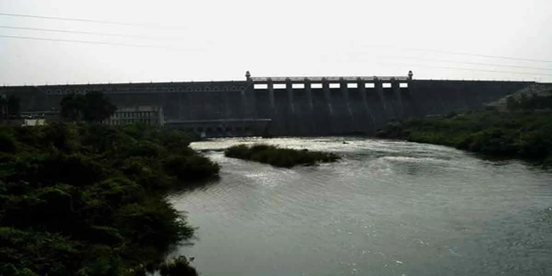 Low rainfall; Falling Bhavanisagar water level