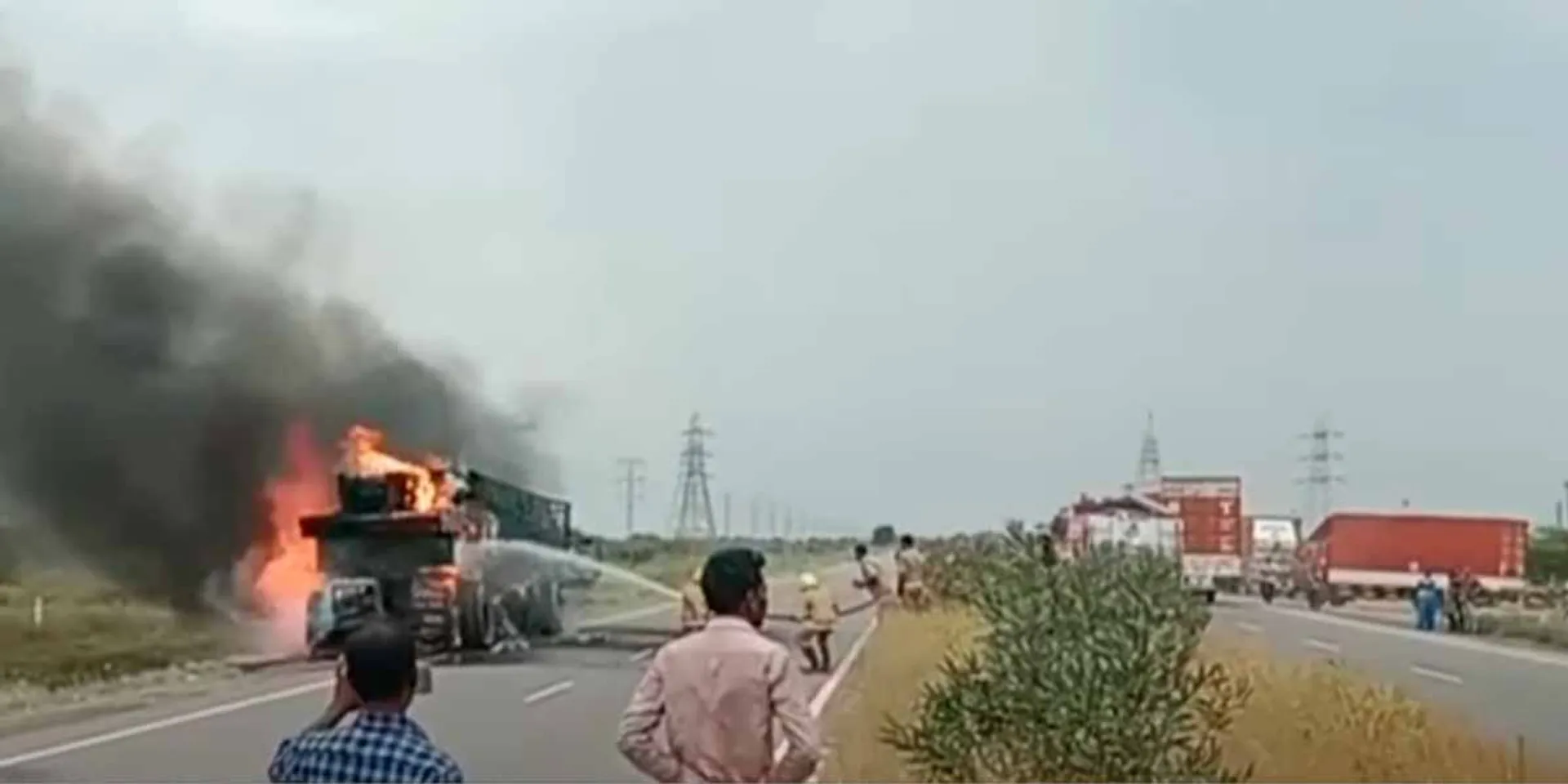A fire broke out in a truck carrying a crane