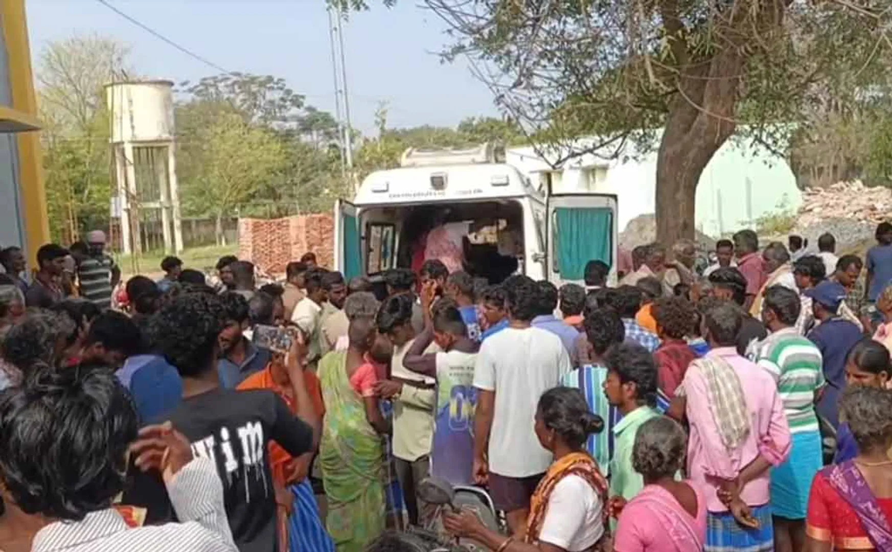 18 people were injured when tractor in which the women  overturned 
