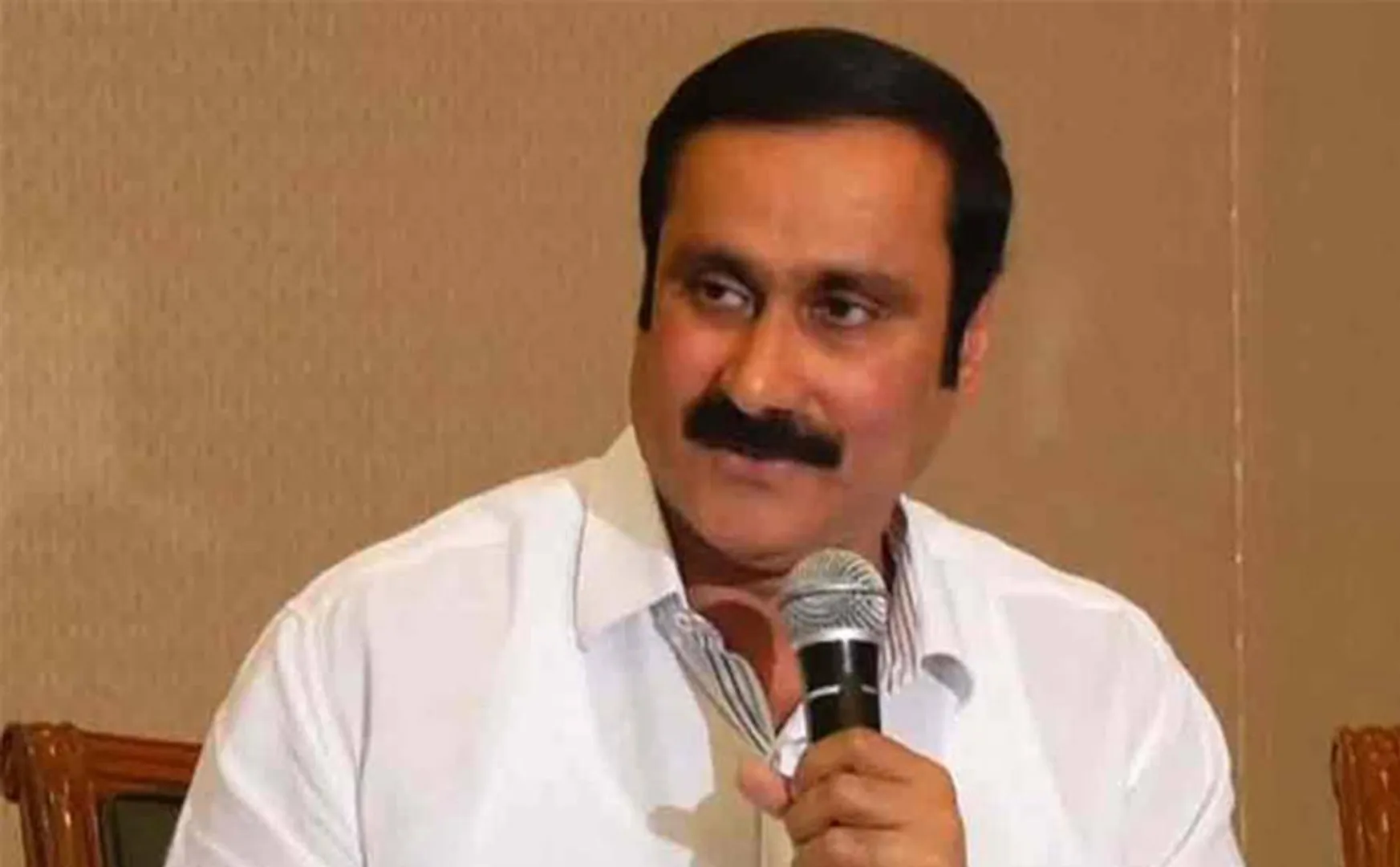 Anbumani condemns passed away of government employee due to usury
