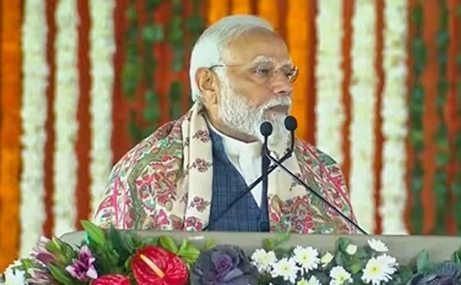 pm modi about article 370 movie 
