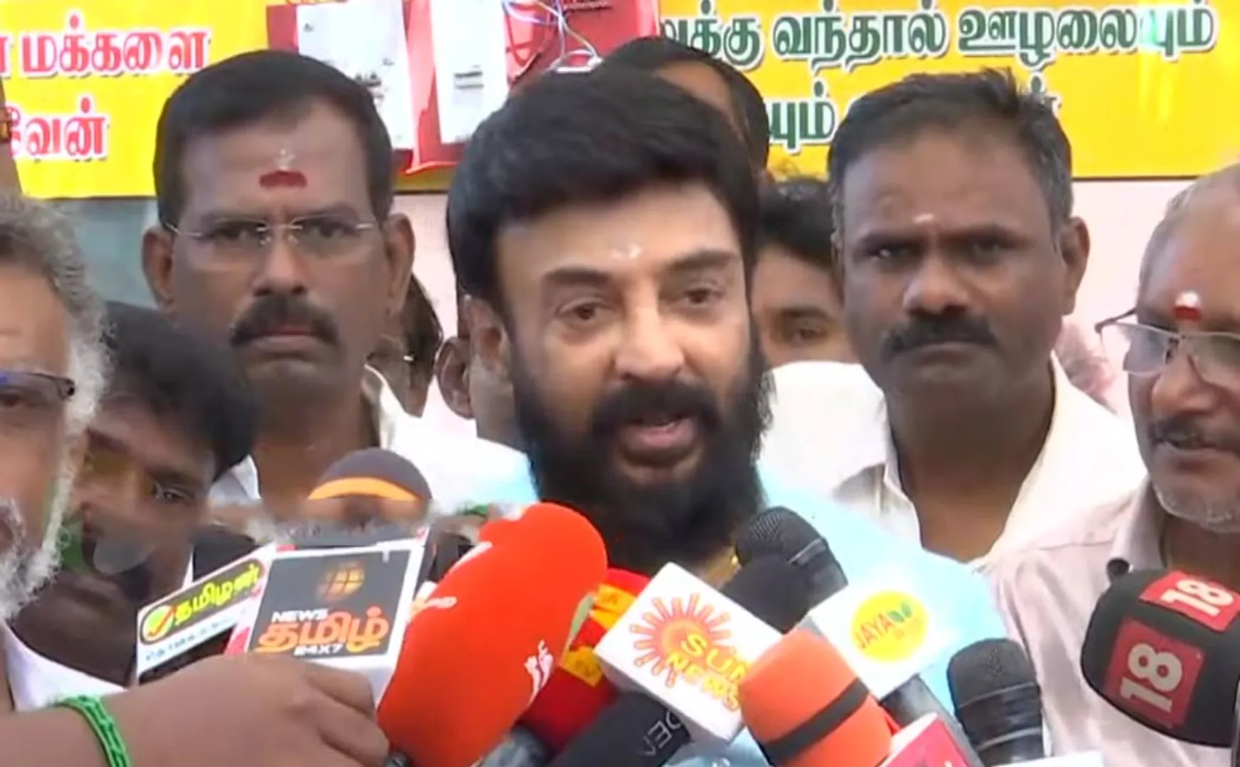 actor mohan about vijayakanth