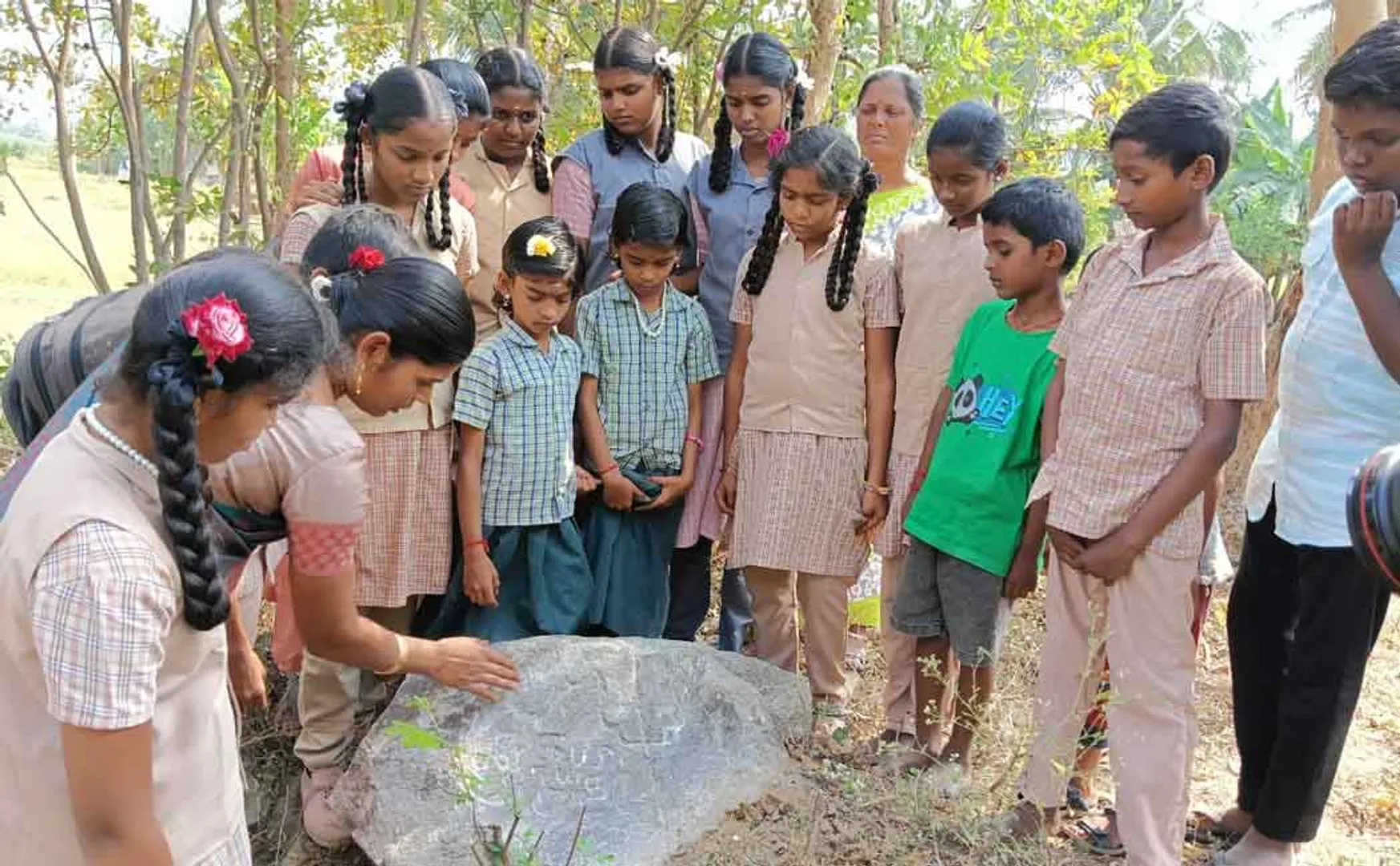 Students discover 17th century inscription of Shiva devotee