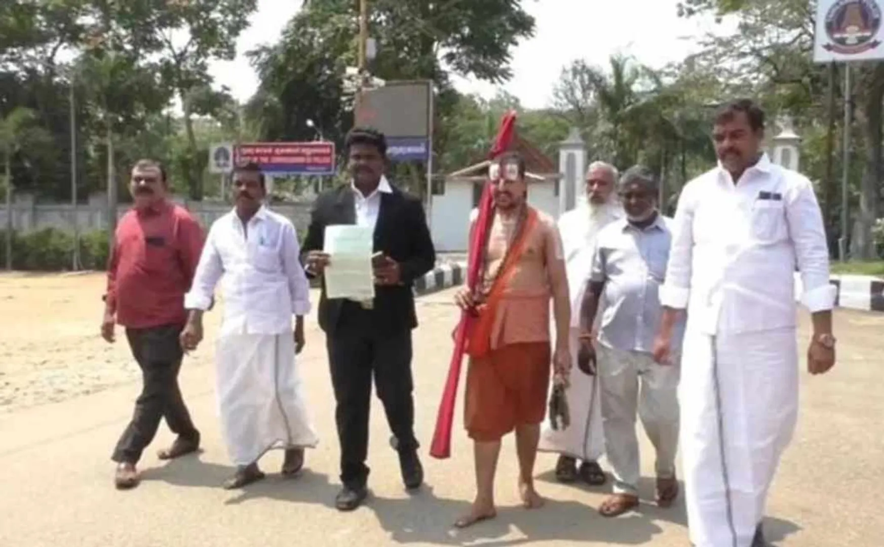 Jeeyar sensational complaint of trying to expropriate multi-crore property of Srirangam Falahari Mutt
