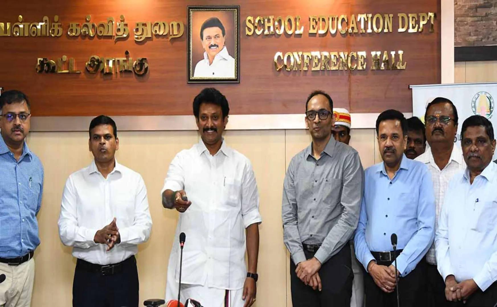Launch of 'Manalkeni' website