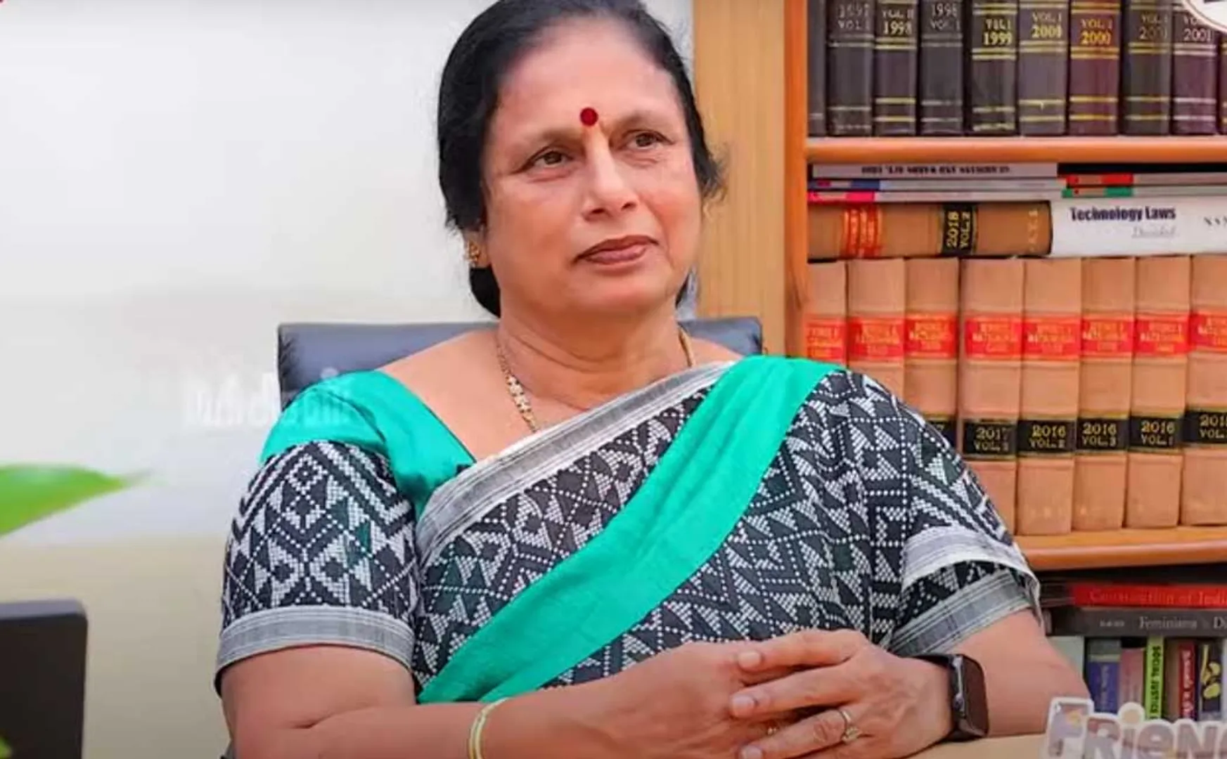 advocate-santhakumaris-valakku-en-46