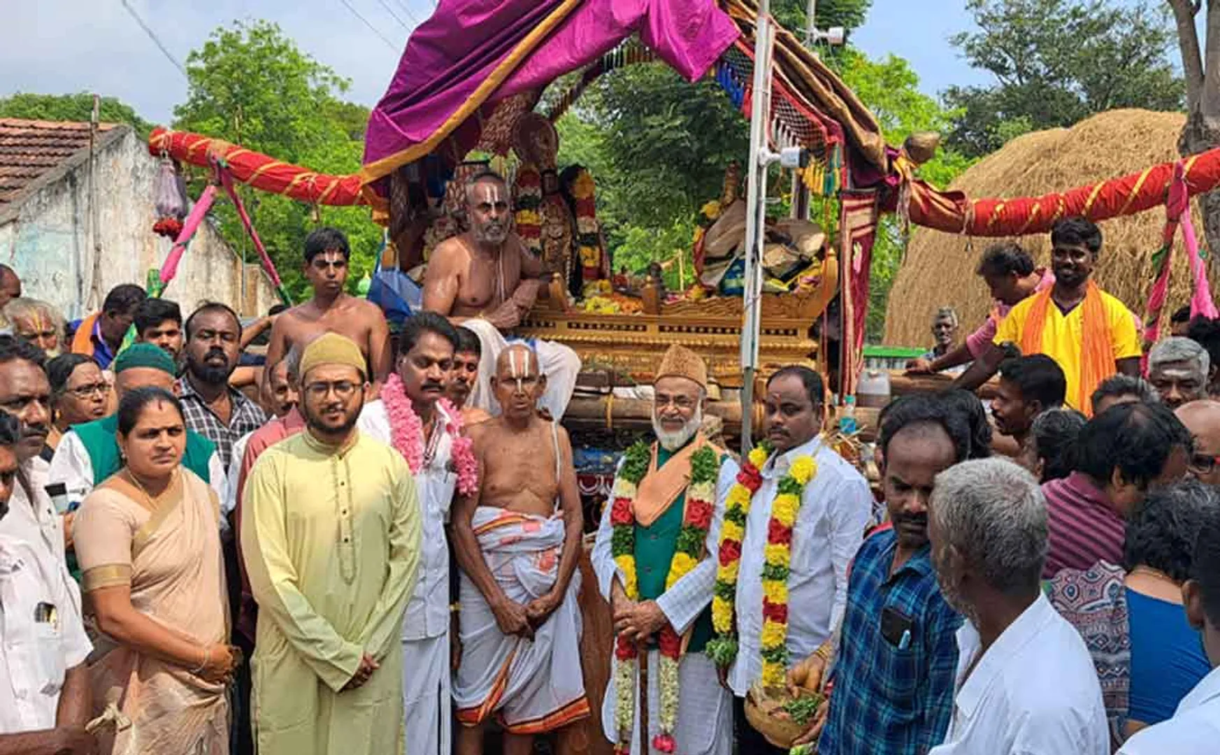 For 132 years in front of Masi Magam Near Chidambaram, Muslims welcome Bhuvaraha Swami!