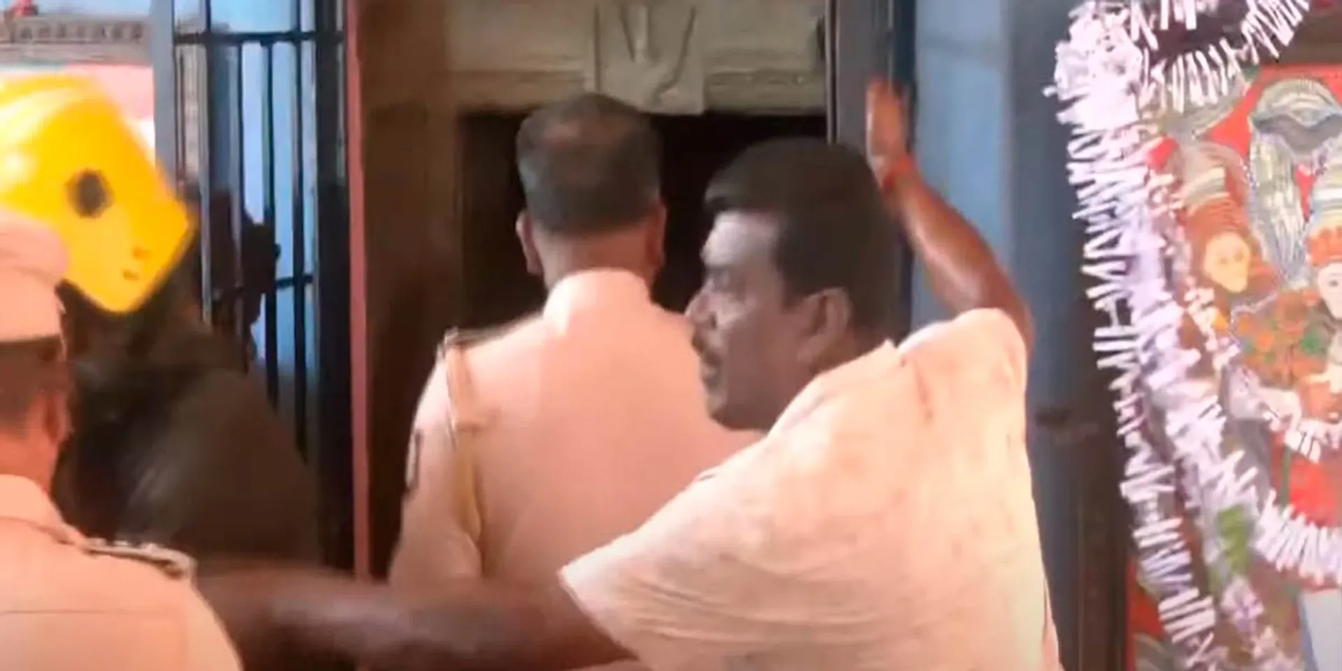 The youth entered the sanctum sanctorum of the temple with a sickle; Shocked at the trial