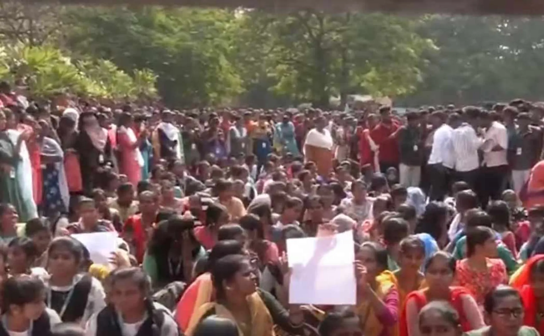 Students protest Misbehaviour complaint against college principal