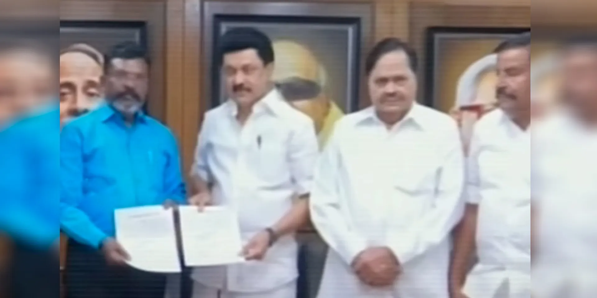  How many seats for vck?-Signed agreement
