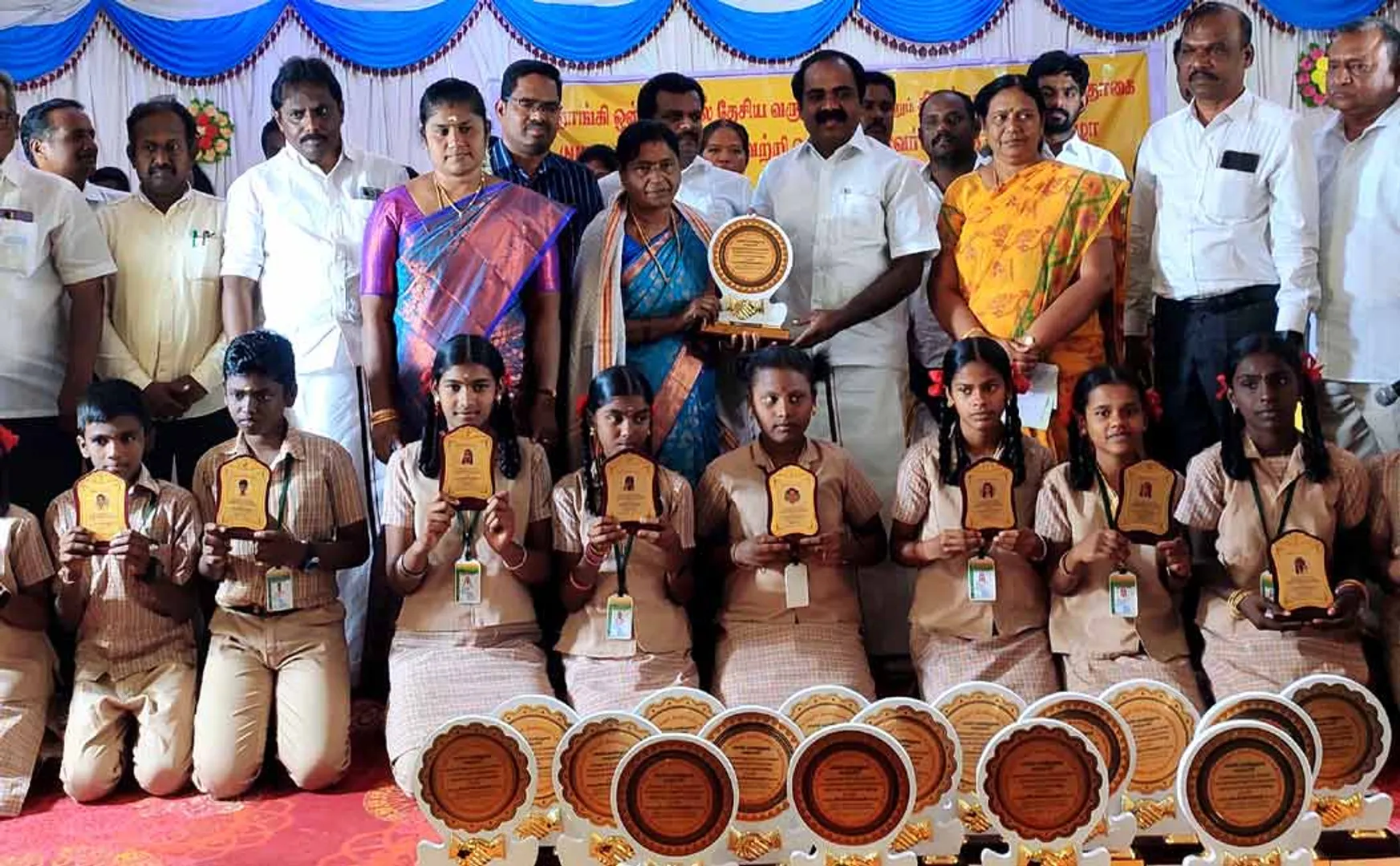 45 students passed in one union In the National Aptitude Test in aranthangi