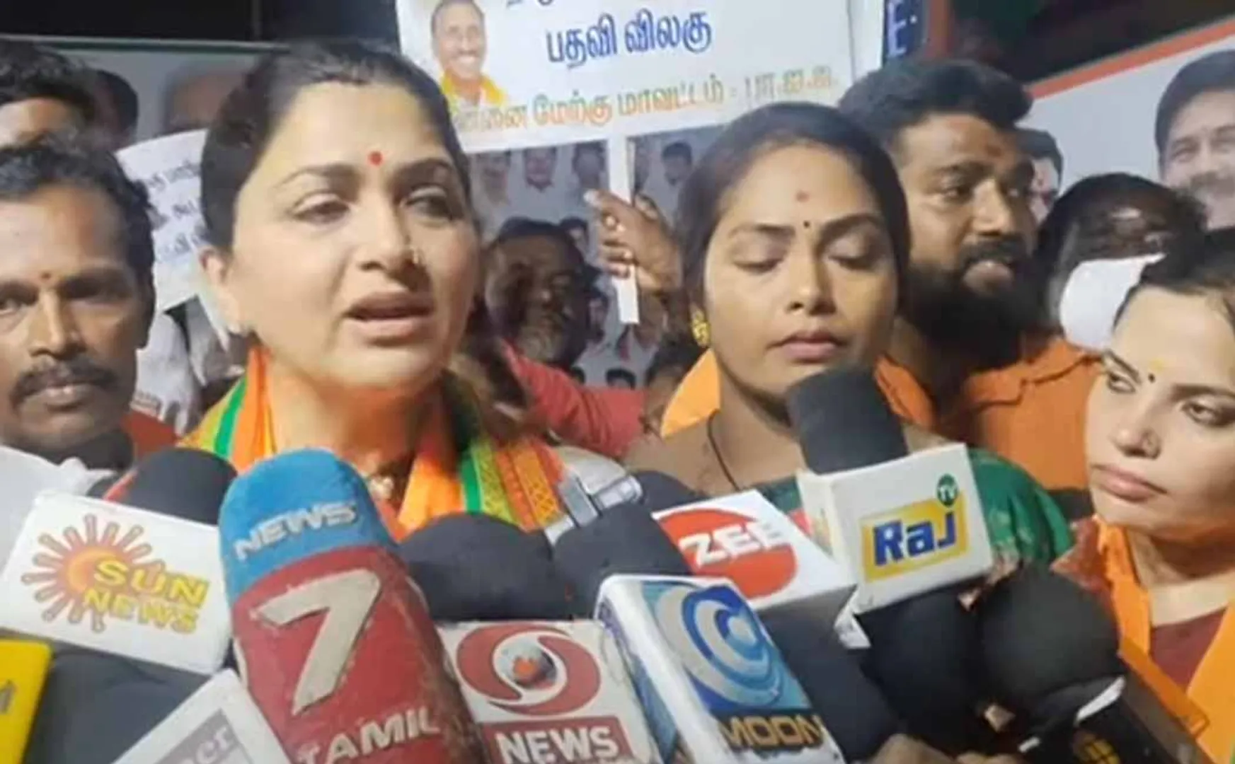 "If you beg Rs. 1000 for mothers..." - Khushpu Controversy Speech