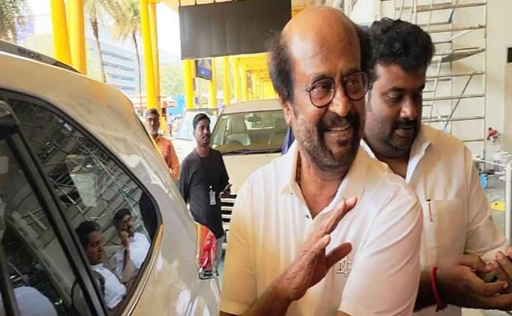 Rajinikanth has said that he will not answer political questions