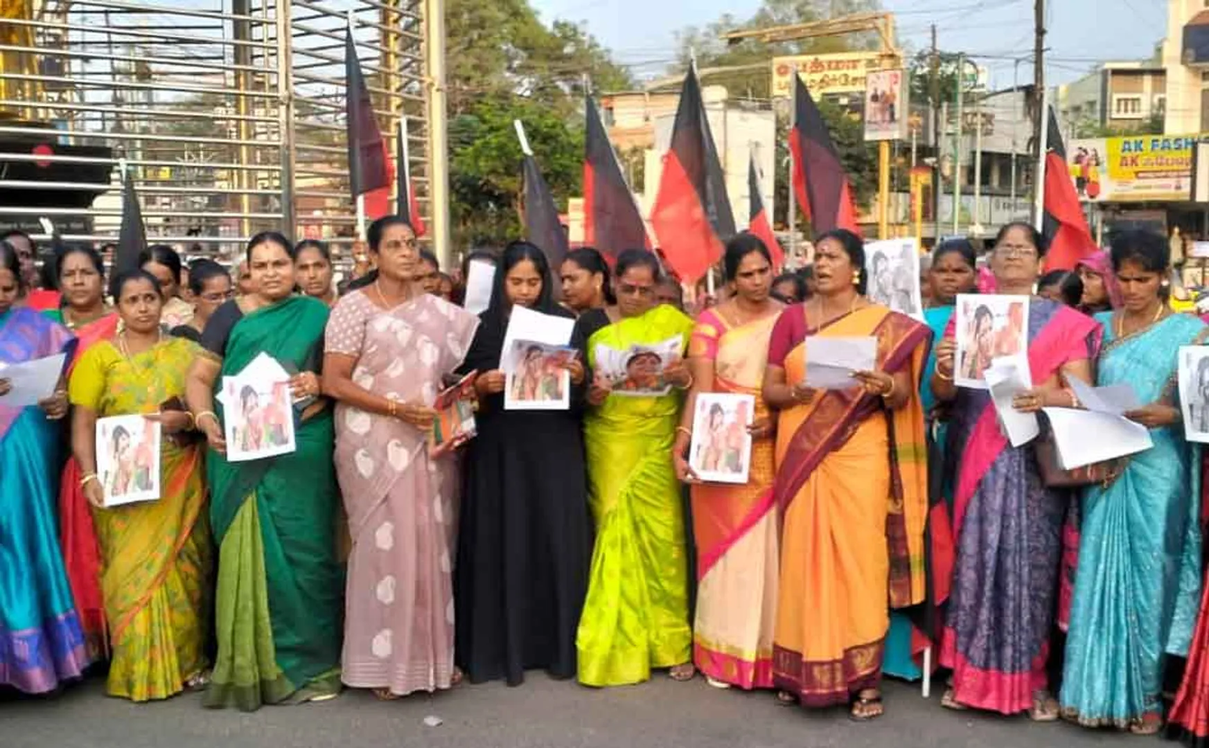 struggle in Trichy against Kushboo speech