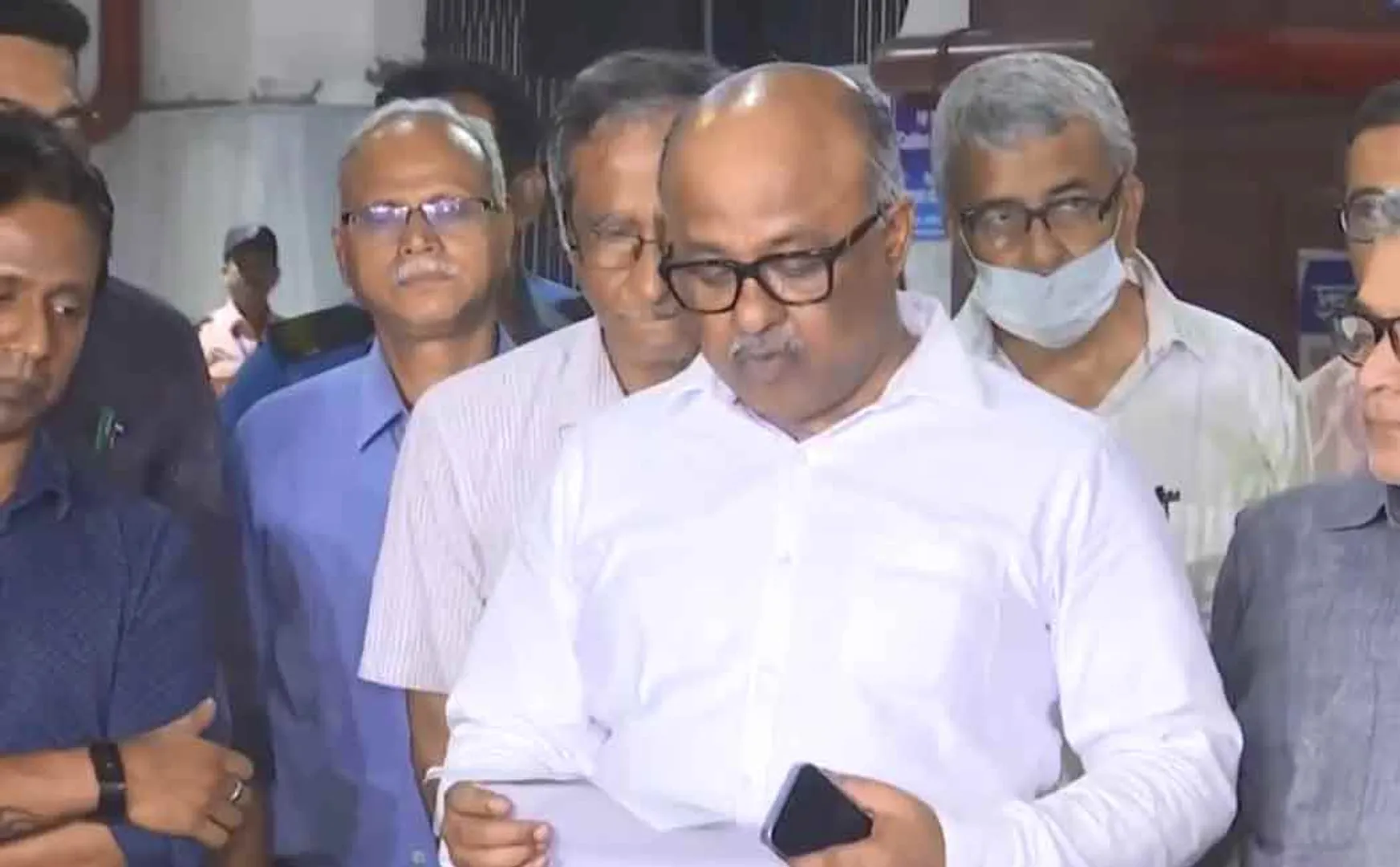 Doctor explains Mamata Banerjee's health!