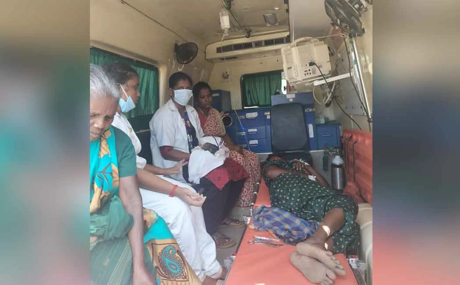 108 Relatives praise the employees who gave birth in the ambulance