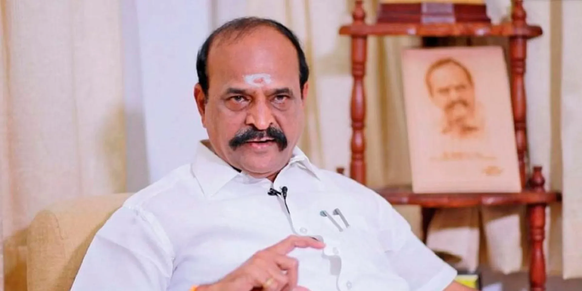 'We can't even build that dhoti anymore' - Kadambur Raju's speech