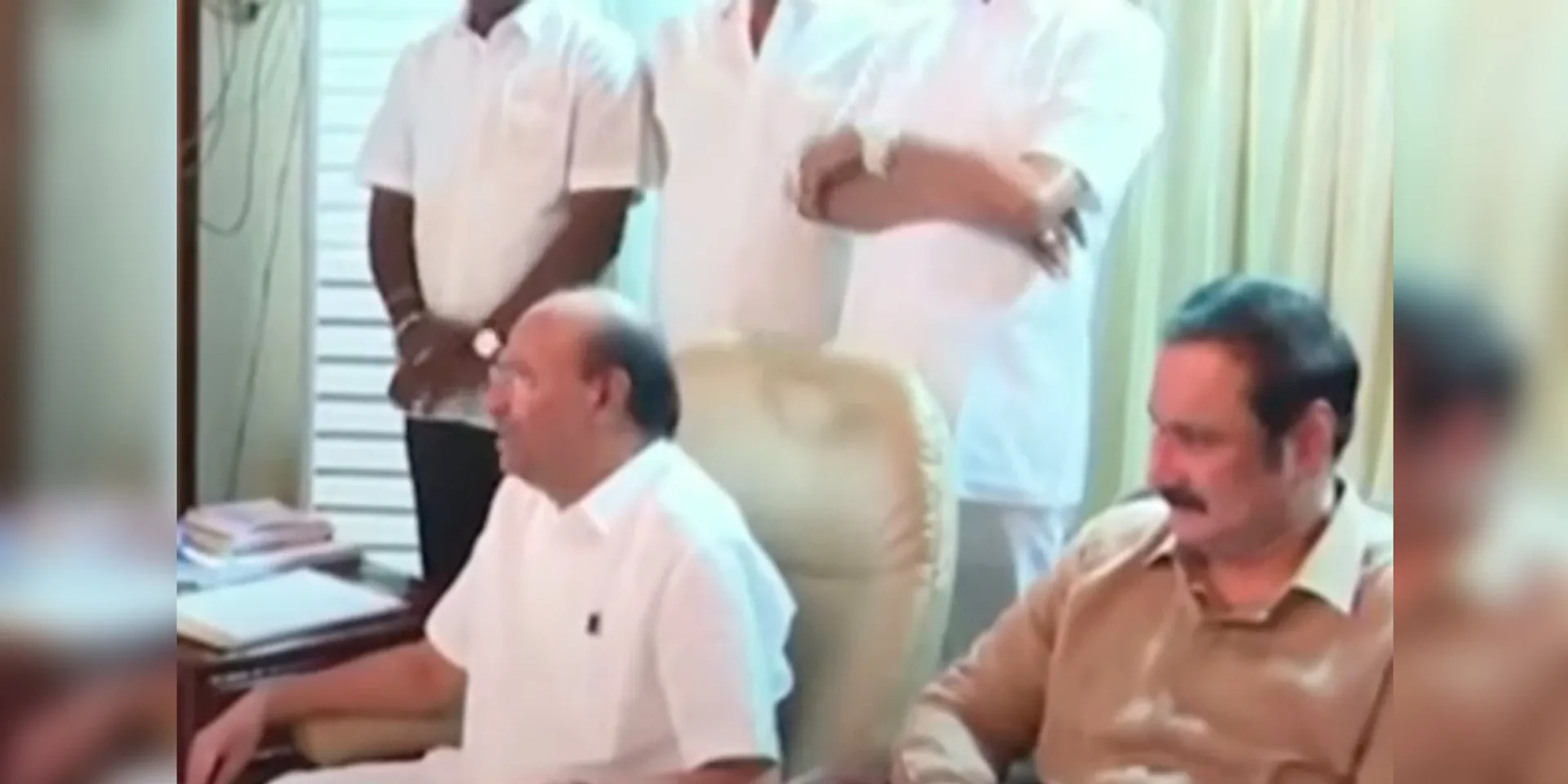  BJP officials who came looking for houses; Agreement in a little while