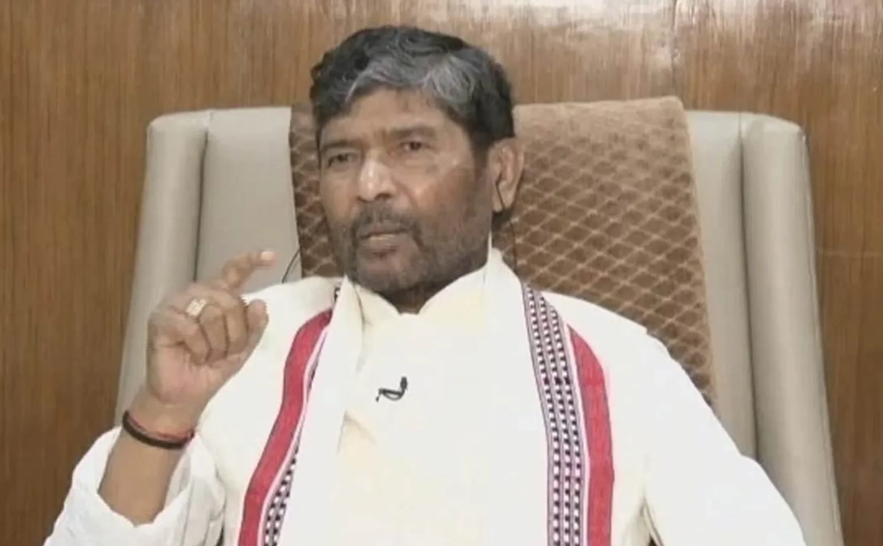 Central Minister resigns in bihar