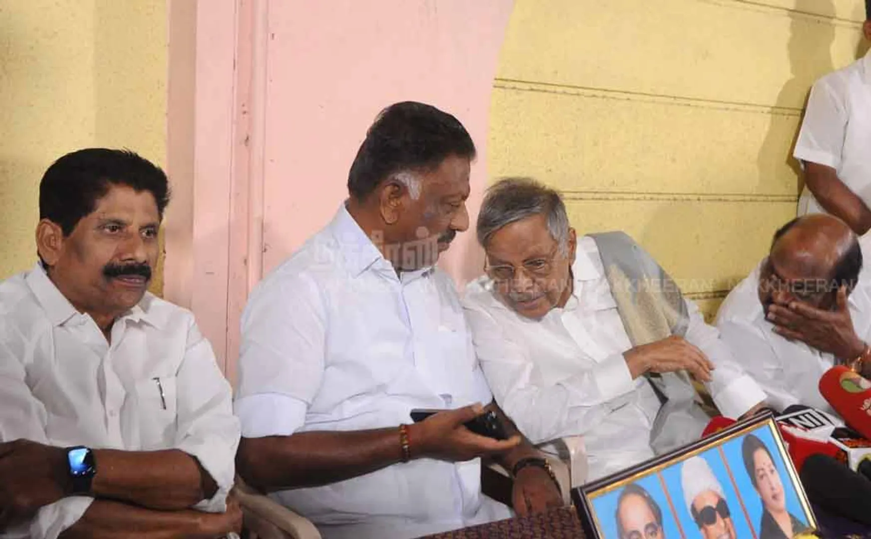 BJP Confusion in finalizing constituencies in coalition; OPS Serious advice