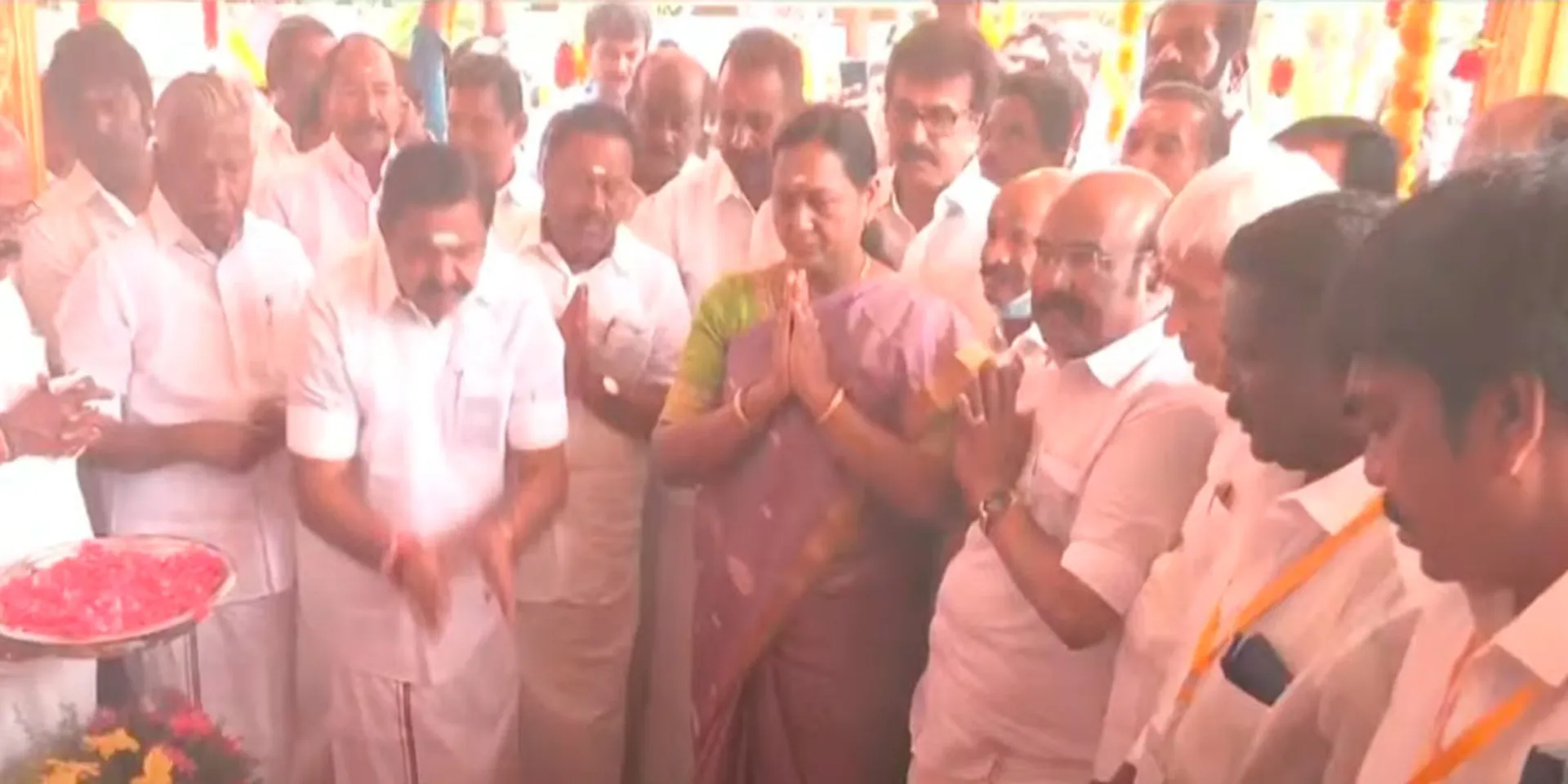 Which constituency for Vijaya Prabhakaran; Edappadi came to the DMUD office