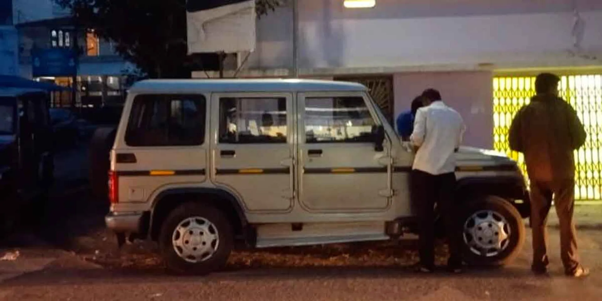 3000 bribe to change land subdivision; Land surveyor arrested