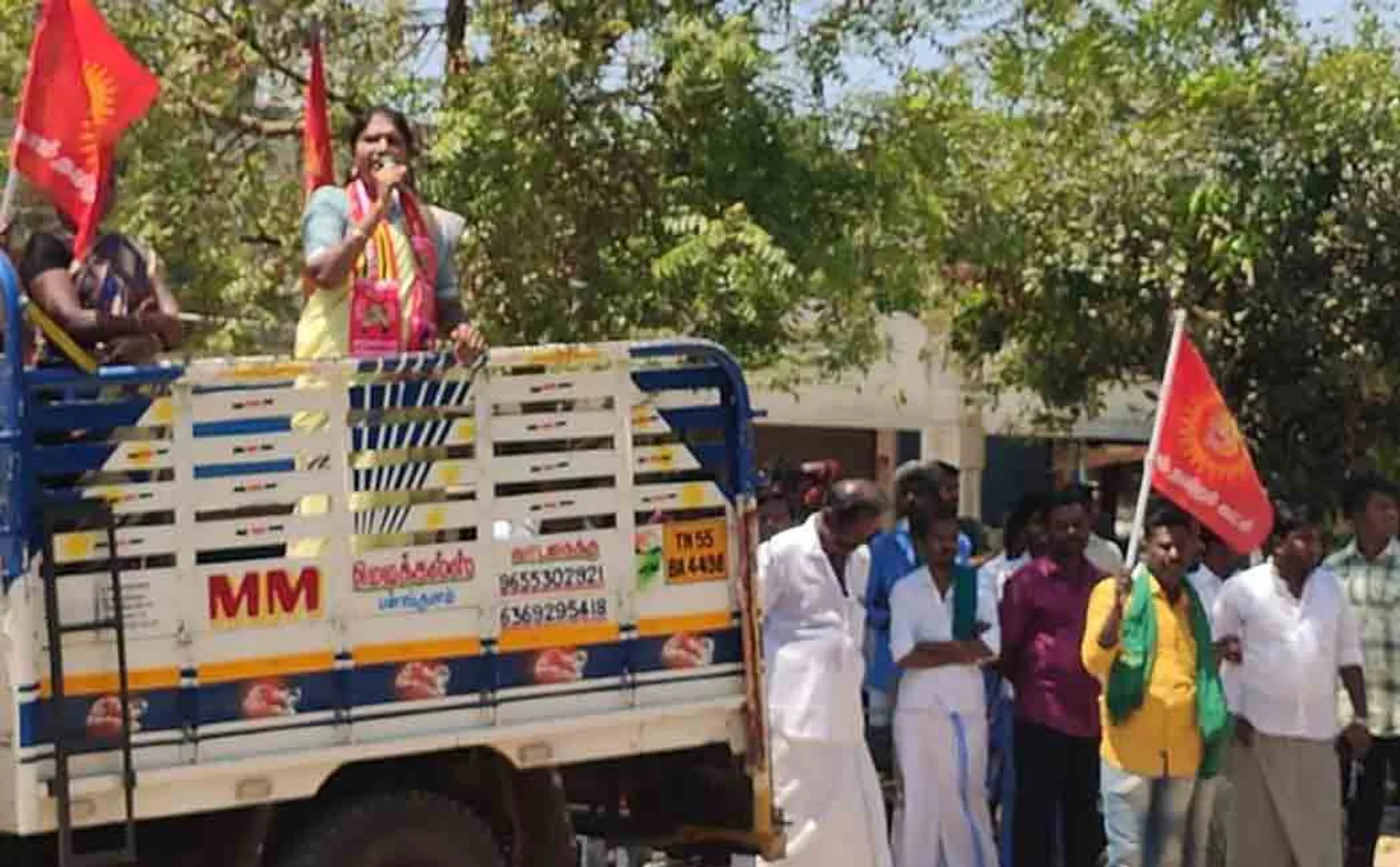 Naam Tamilar candidate Ezhilarasi campaign in Sivagangai