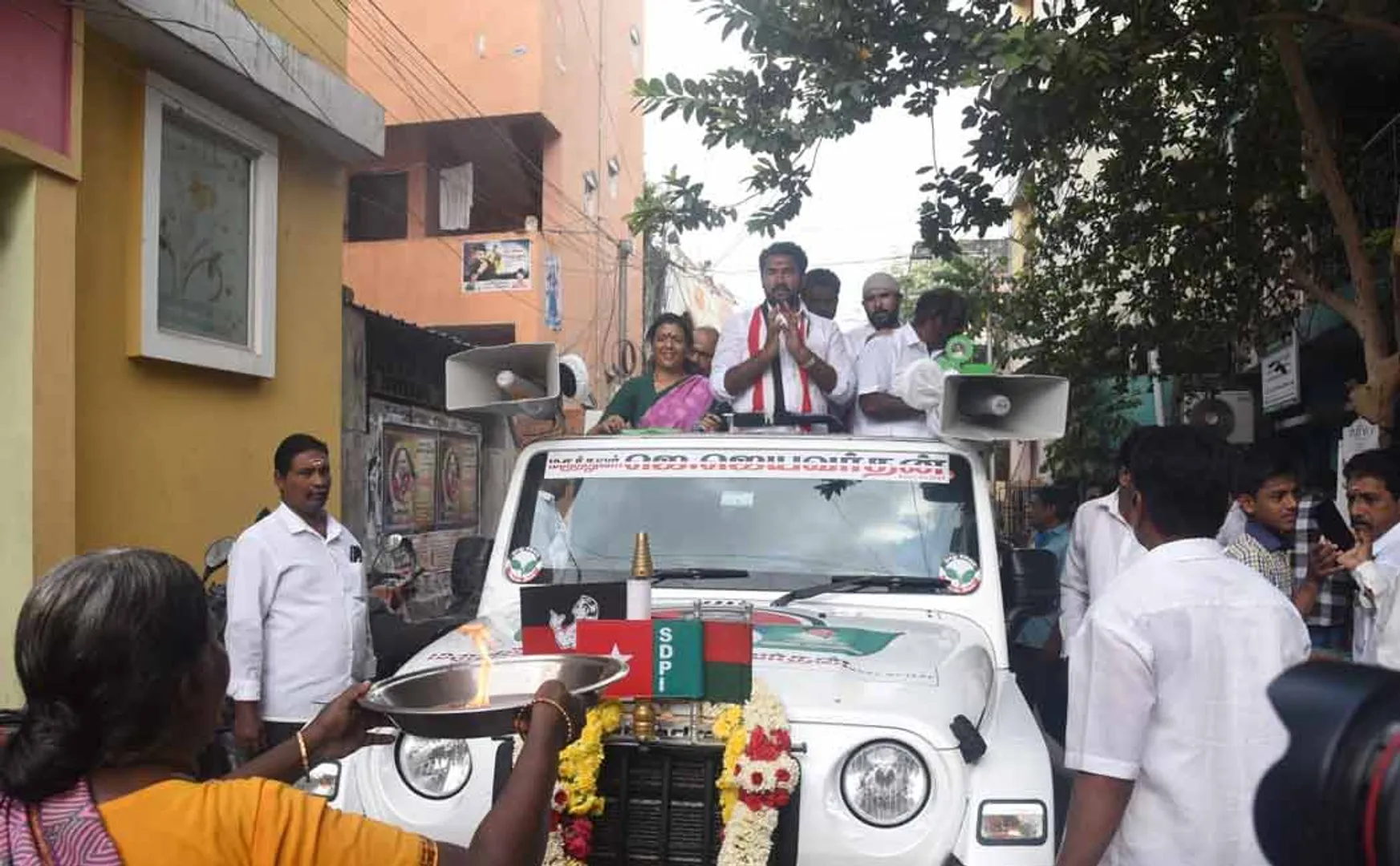 ADMK Candidates Collecting Votes in South Chennai Lok Sabha Constituency (Pictures)