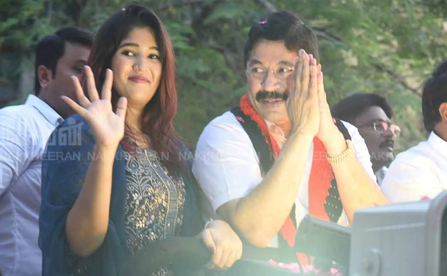 DMK candidate Dayanidhi Maran campaigning with her daughter