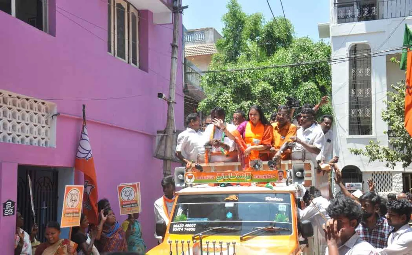 Actress Namitha gathers votes in support of North Chennai BJP candidate (Pictures)